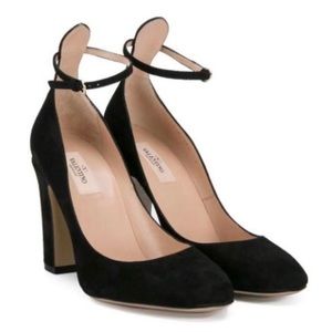 VALENTINO GARAVANI Tango Pump Black Suede Size 36.5